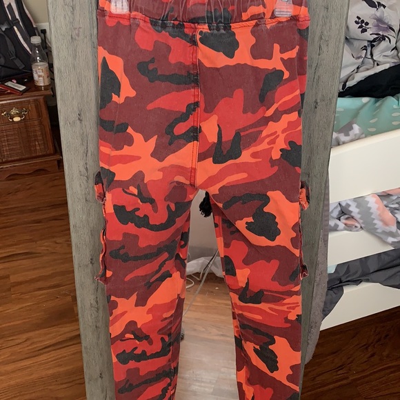 Style - Picture 2 of 2